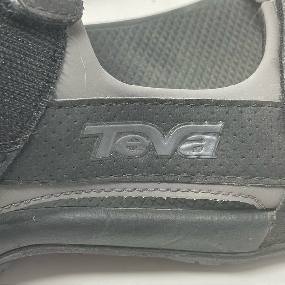 Teva Sandals – Adjustable Straps Size: 7 - Picture 7 of 13